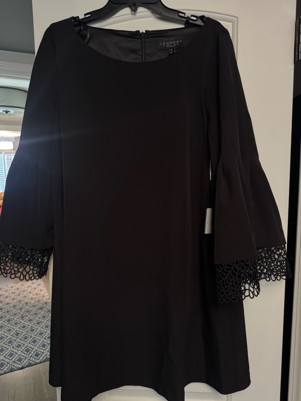Laundry By Shelli Segal Black Long-Sleeve Shift Dress with Lace Cuffs